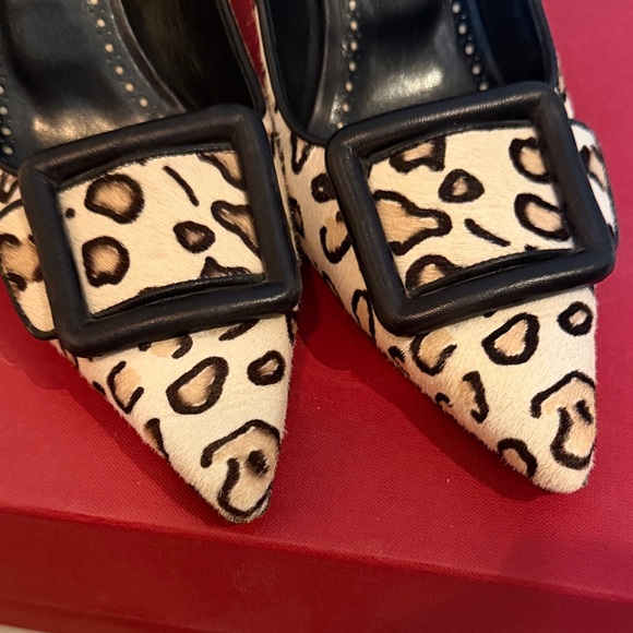 Manolo Blahnik Black and Cream Leopard Heels - Picture 5 of 6